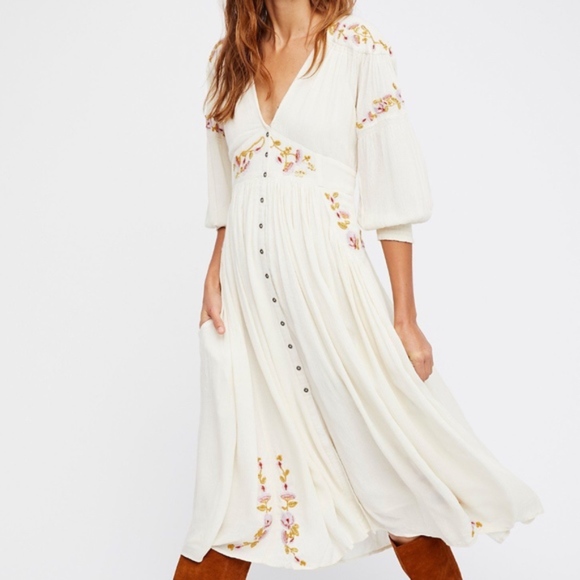 Free People Dresses & Skirts - SALENW0T FREE PEOPLE DAY GLOWEMBROIDERED MIDIDRESS